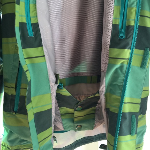 Holden Outerwear. Ski/snowboard jacket. Pre worn. - Picture 4 of 8